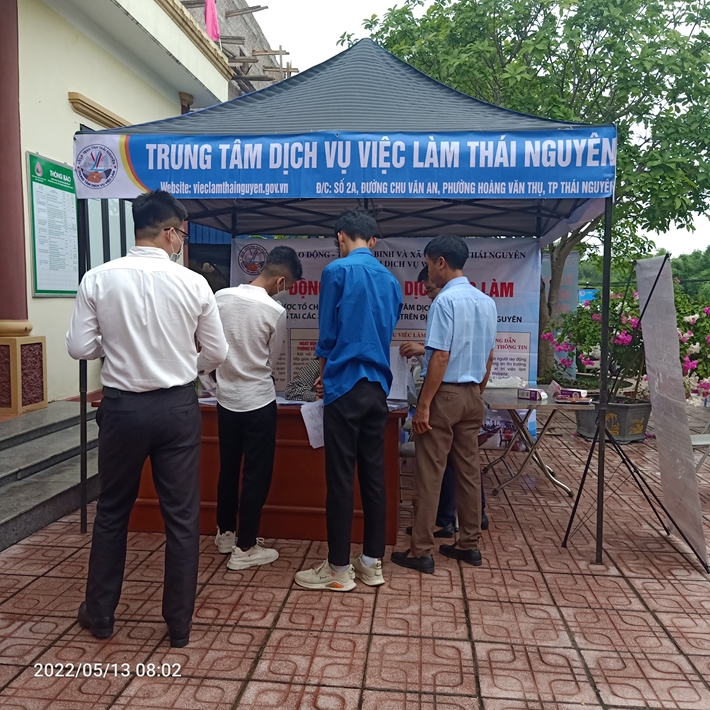 SỰ VÀO CUỘC CHÍNH QUYỀN ĐỊA PHƯƠNG VÀ THÀNH CÔNG CỦA PHIÊN GIAO DỊCH VIỆC LÀM LƯU ĐỘNG TẠI XÃ ĐỒNG LIÊN NGÀY 13 05 2022